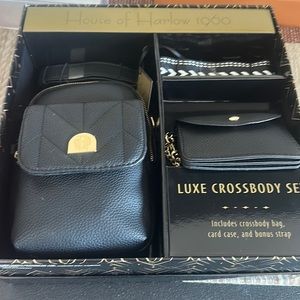House of Harlow Luxe Crossbody Set🖤🖤
